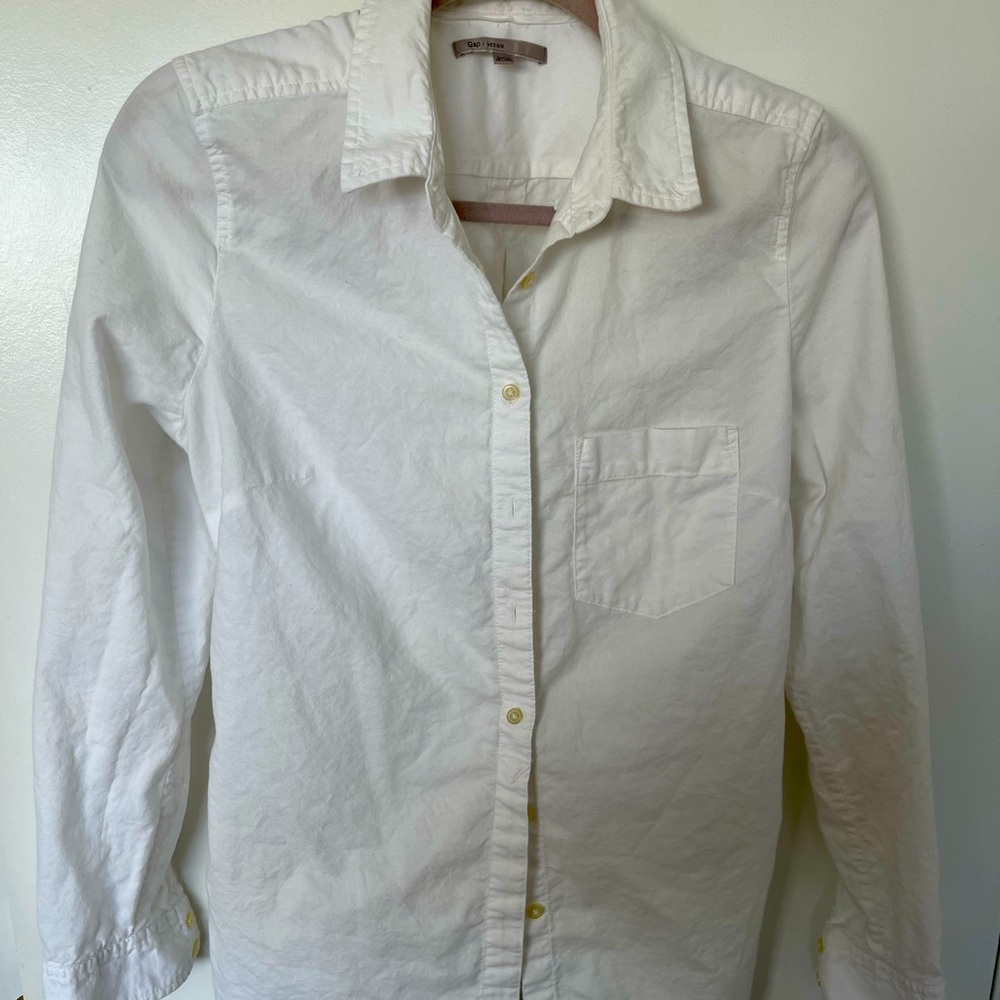 White button down - GAP size M